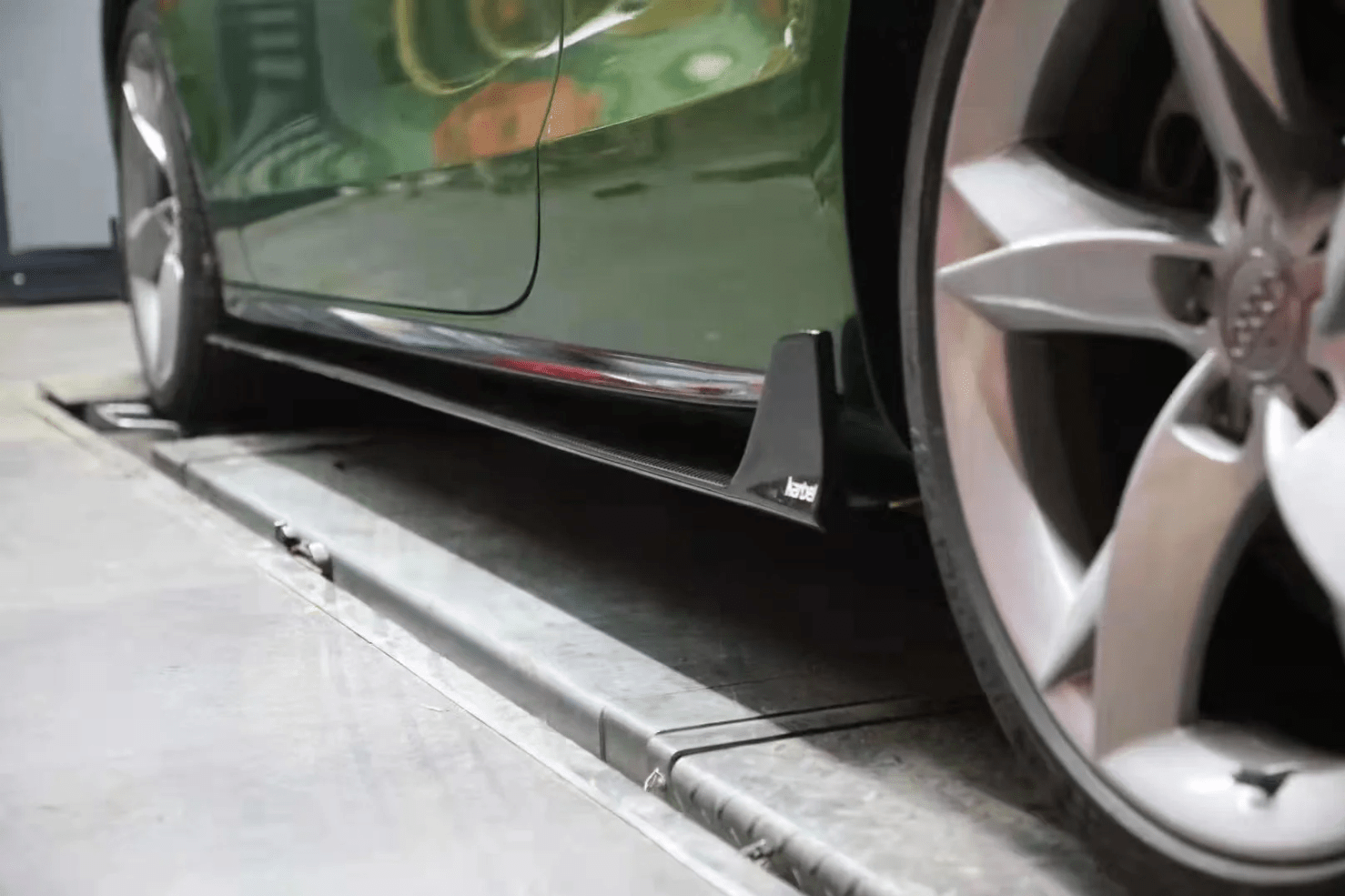 KARBEL - AUDI RS5 B9 CARBON FIBER SIDE SKIRTS - Aero Carbon UK