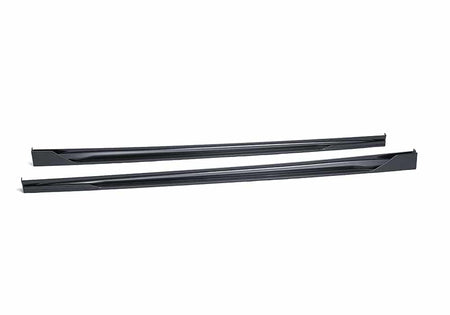 BMW X6 G06 carbon fibre side skirts angle view