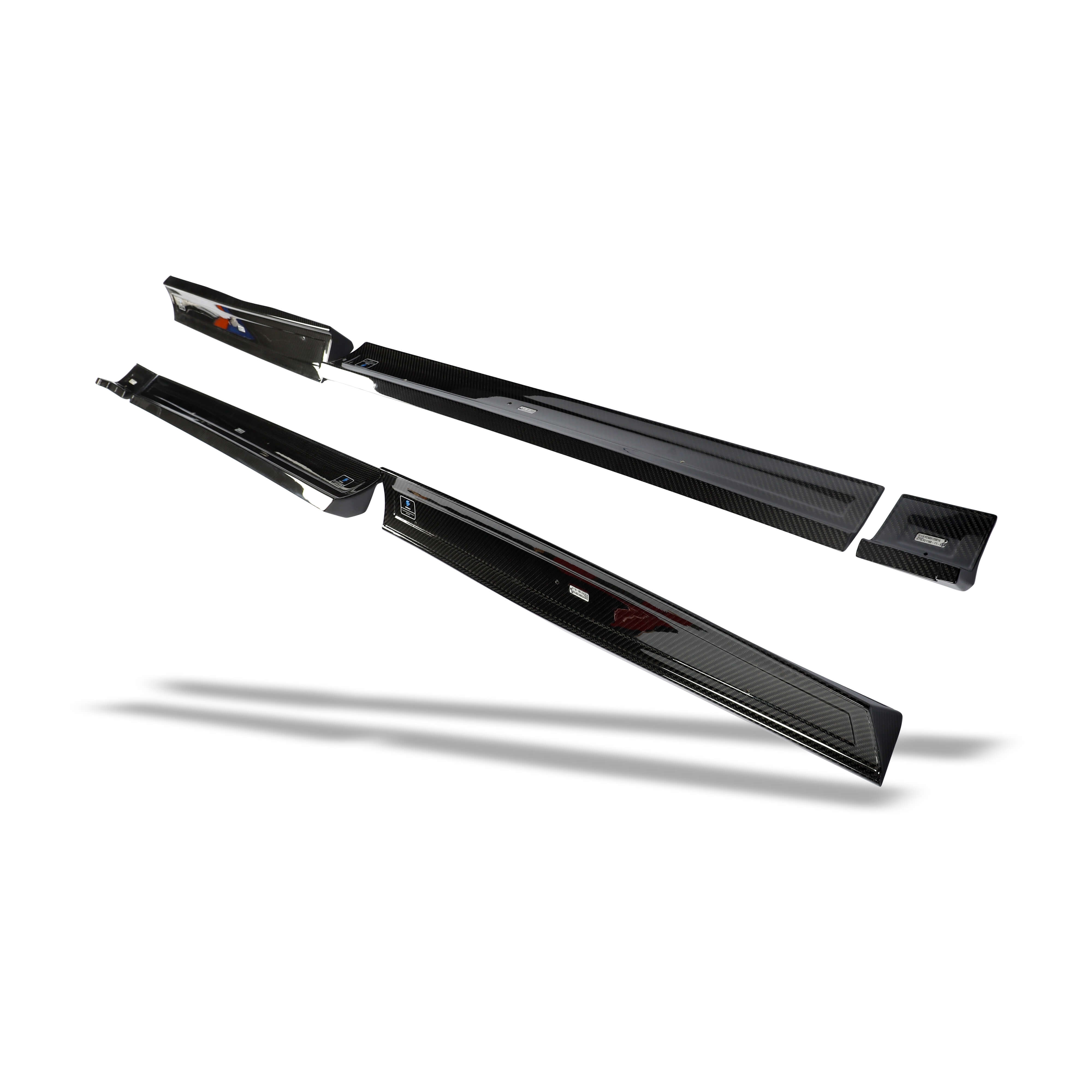 RevoZport Audi RSQ8 Pre-LCI carbon fibre side skirt weave detail