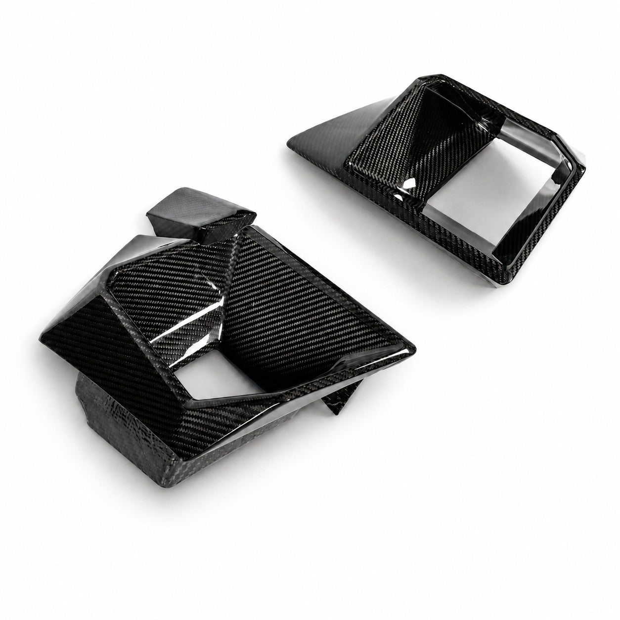 RevozPort BMW XM G09 carbon fibre front bumper vent trims detail