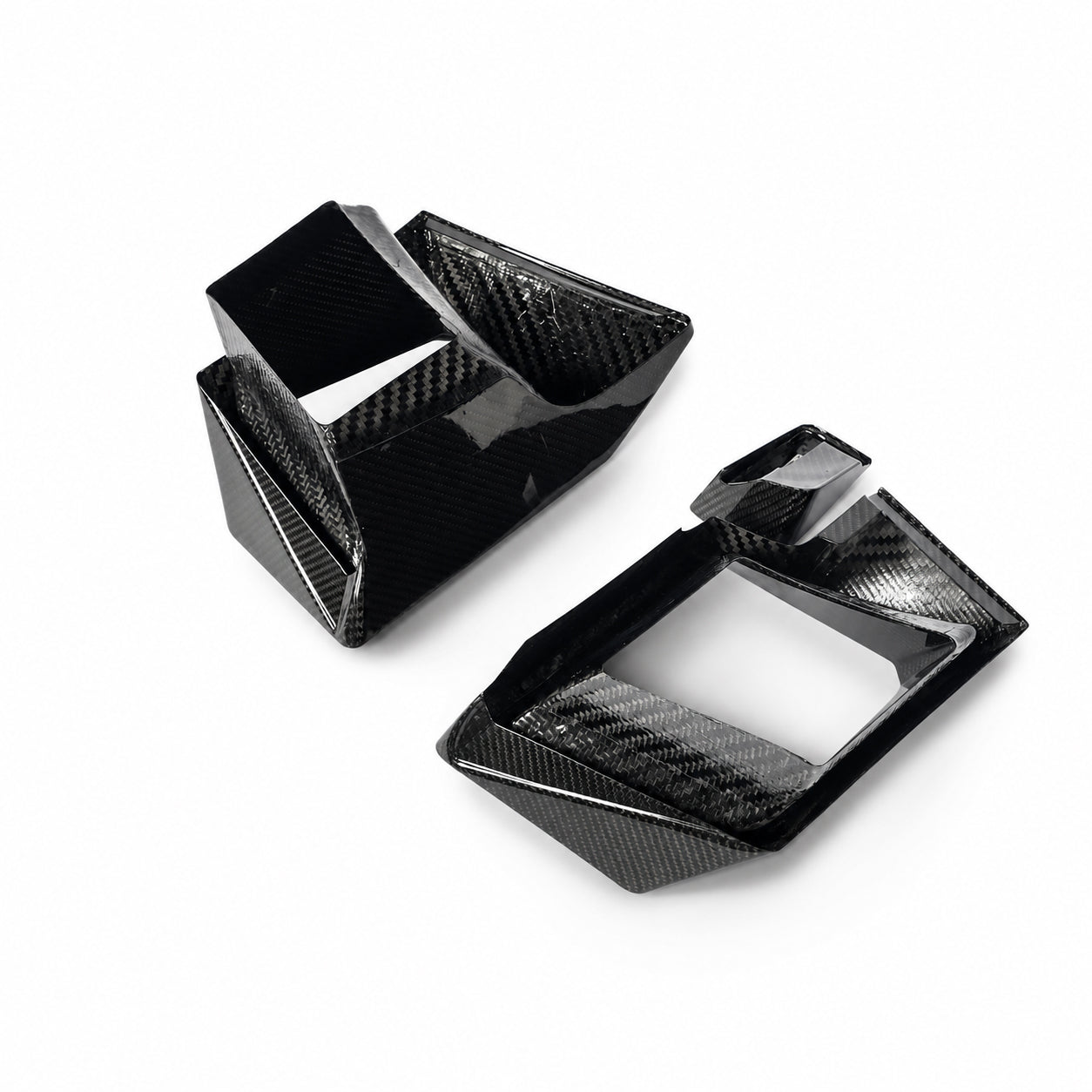 RevozPort BMW XM G09 carbon fibre front bumper vent trims detail