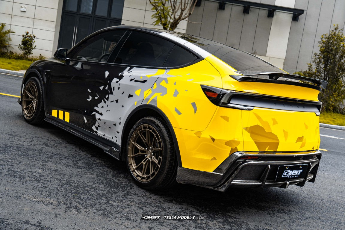 CMST - TESLA MODEL Y JUNIPER 2025+ CARBON FIBER V1 SIDE SKIRTS