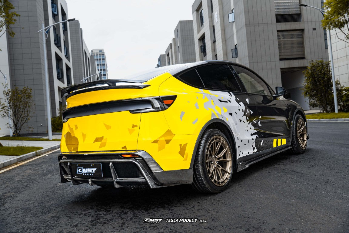 CMST - TESLA MODEL Y JUNIPER 2025+ CARBON FIBER V1 SIDE SKIRTS