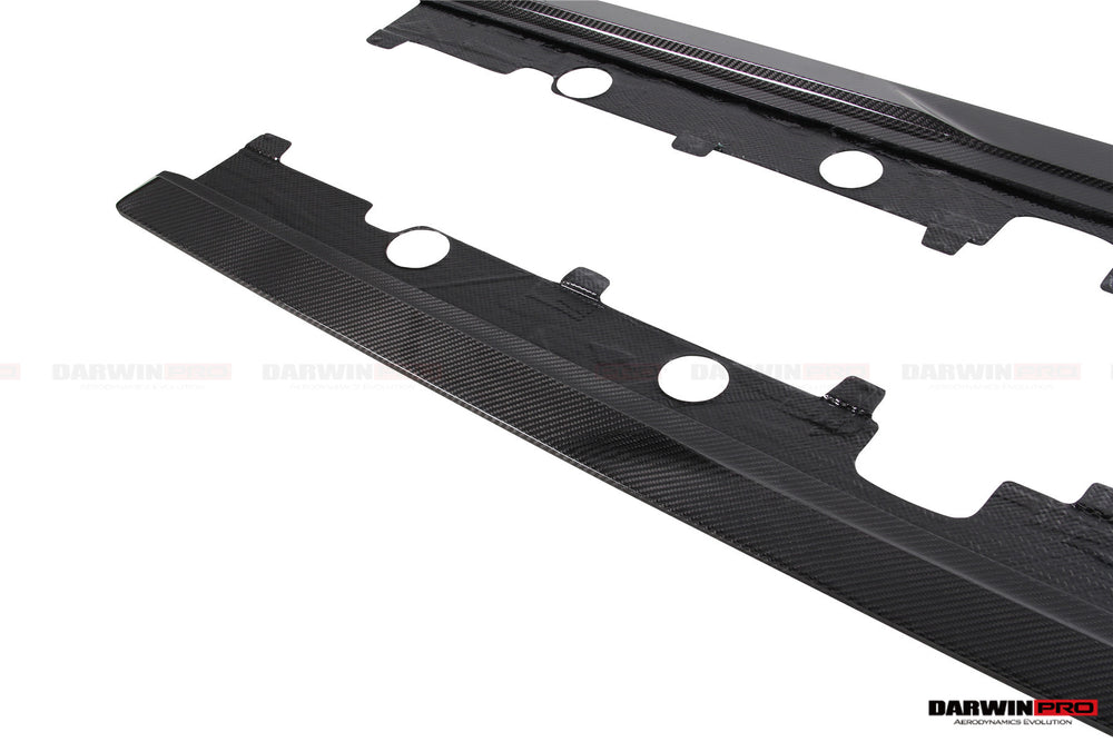 DarwinPro Audi R8 dry carbon fibre side skirts