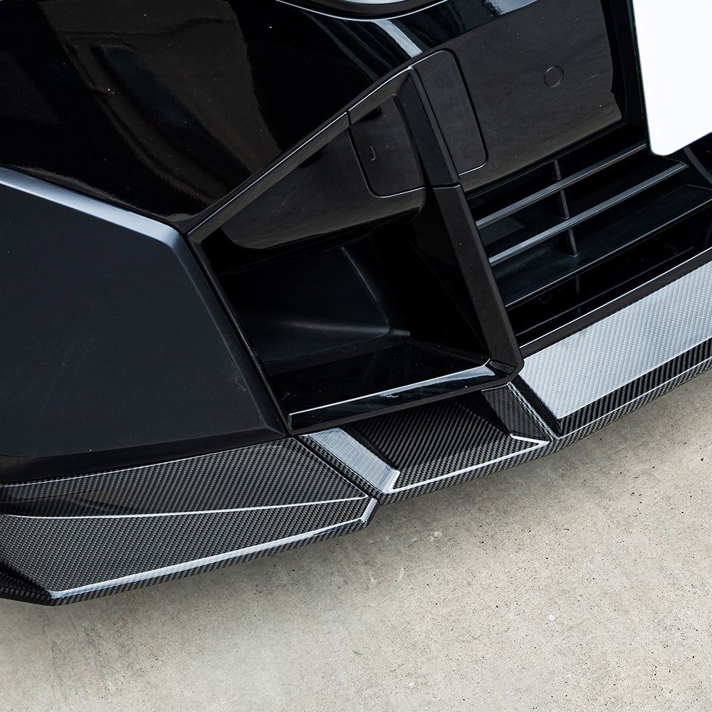 SOOQOO BMW XM G09 carbon fibre front lip detail