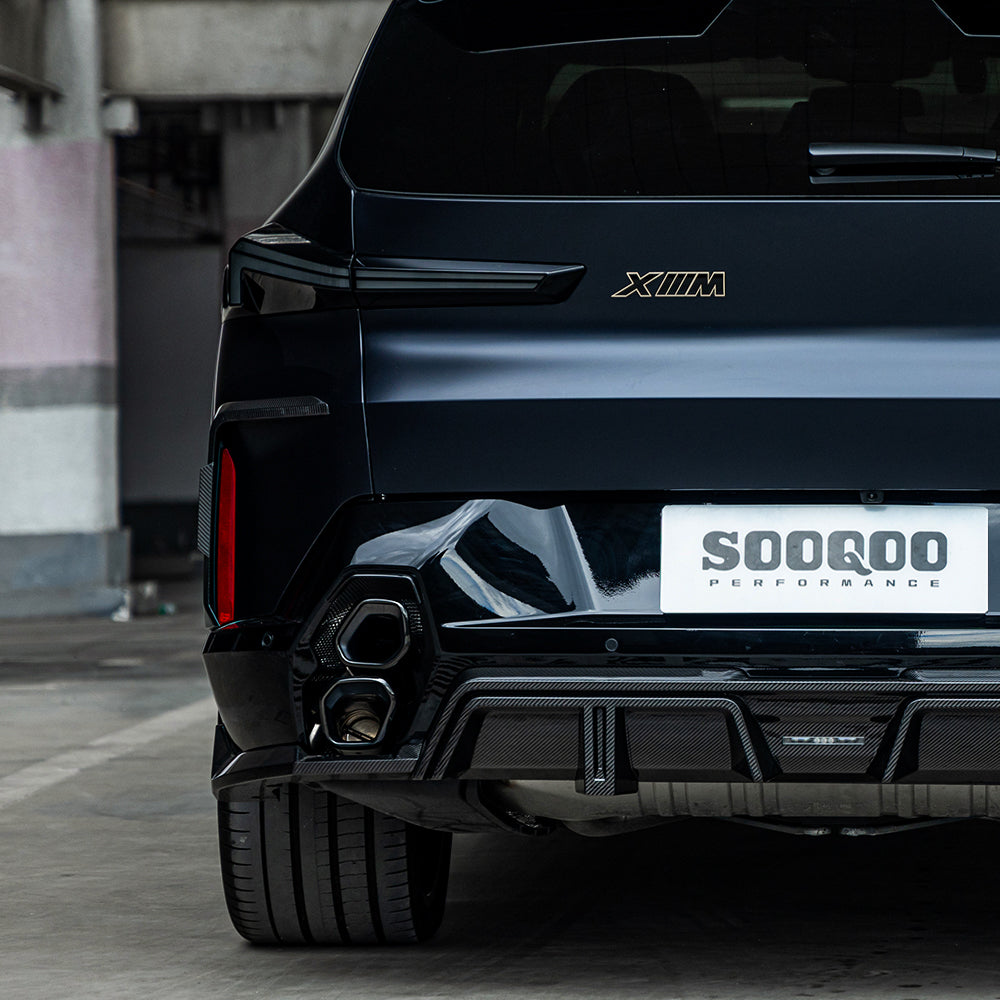 SOOQOO BMW XM G09 carbon fibre rear bumper insert detail