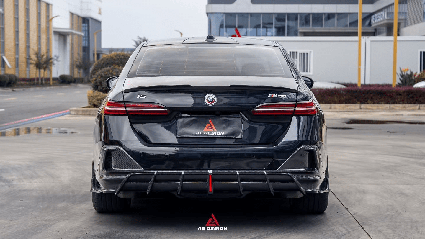 AE DESIGN - BMW I5 M60 G60 DRY CARBON LED REAR DIFFUSER - Aero Carbon UK