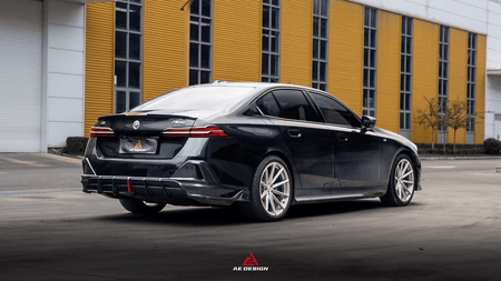 AE DESIGN - BMW I5 M60 G60 DRY CARBON LED REAR DIFFUSER - Aero Carbon UK