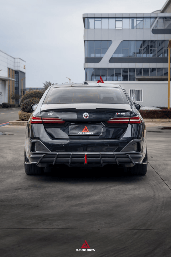 AE DESIGN - BMW I5 M60 G60 DRY CARBON LED REAR DIFFUSER