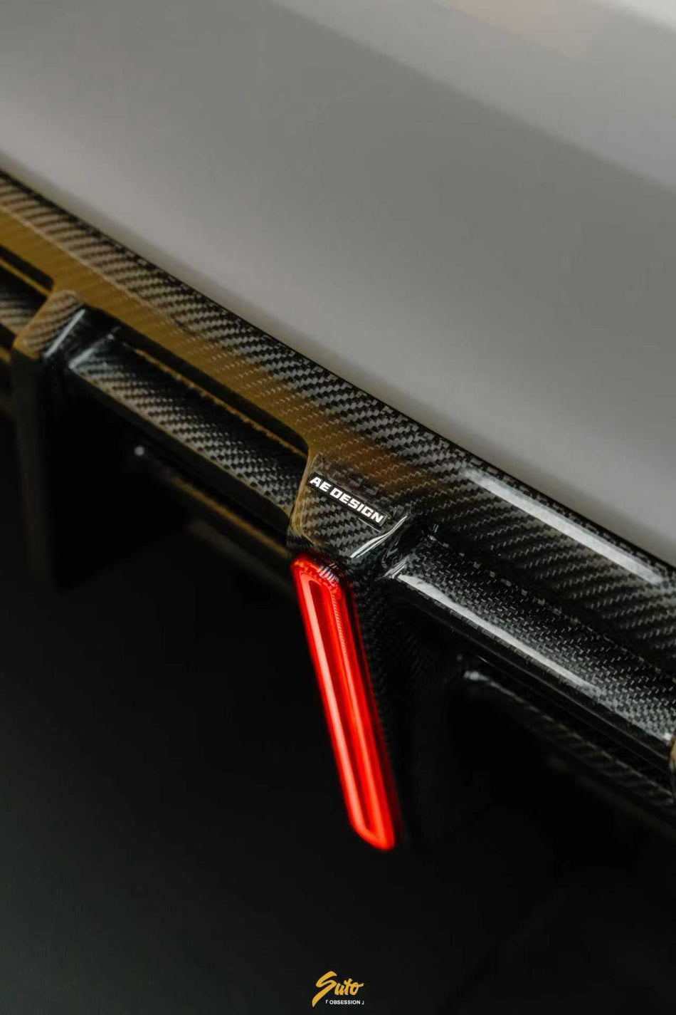 AE DESIGN - MERCEDES BENZ C63 C63S W205 SEDAN CARBON FIBRE LED REAR DIFFUSER - Aero Carbon UK