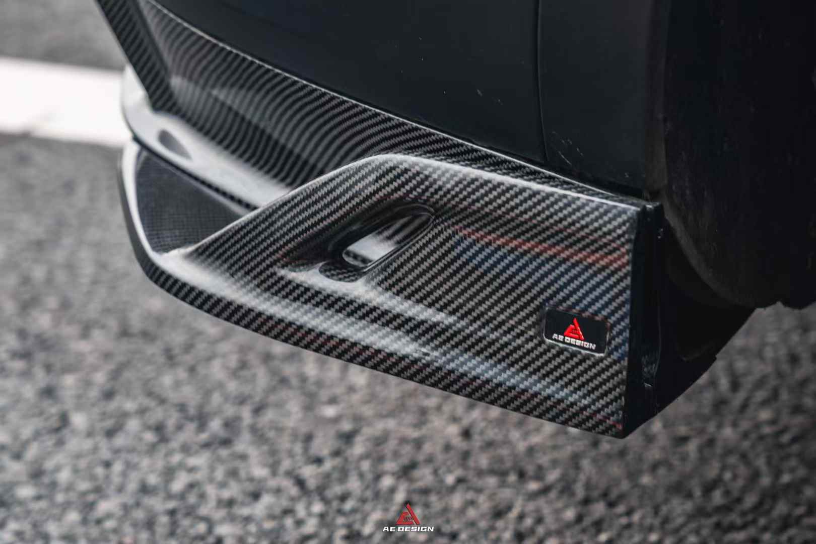 AE DESIGN - PORSCHE CAYENNE 9Y0 DRY CARBON FIBRE REAR LED DIFFUSER - Aero Carbon UK