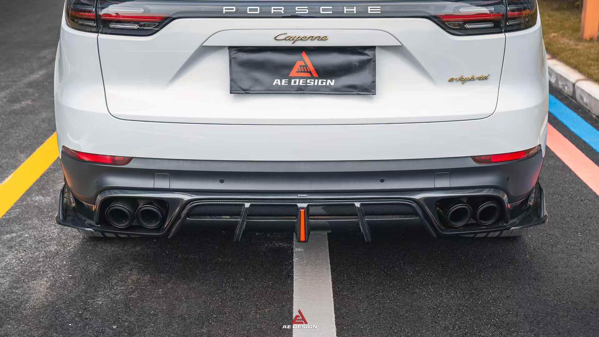 AE DESIGN - PORSCHE CAYENNE 9Y0 DRY CARBON FIBRE REAR LED DIFFUSER - Aero Carbon UK