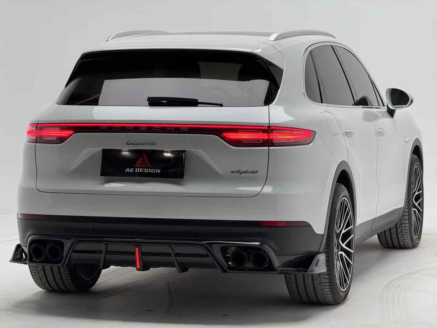 AE DESIGN - PORSCHE CAYENNE 9Y0 DRY CARBON FIBRE REAR LED DIFFUSER - Aero Carbon UK