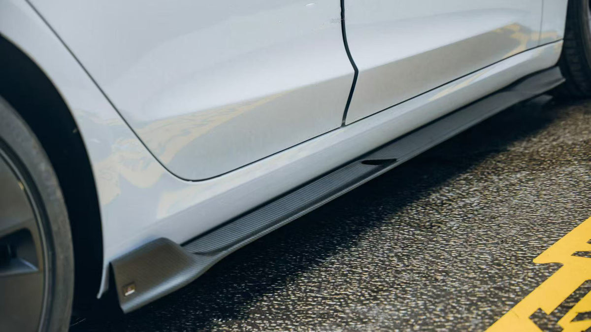 AE DESIGN - TESLA MODEL 3 HIGHLAND / PERFORMANCE 2024+ DRY CARBON FIBRE SIDE SKIRTS V2 - Aero Carbon UK