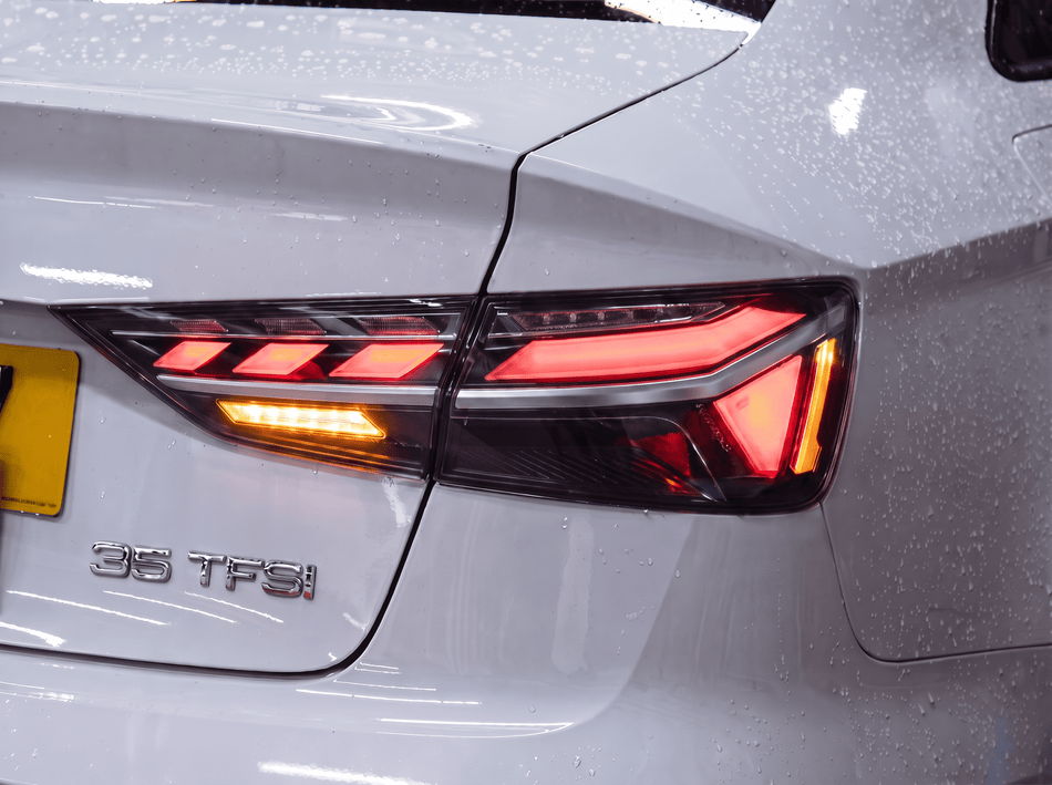 AERO CARBON - AUDI A3 S3 RS3 8V SEDAN SEQUENTIAL CLEAR TAIL LIGHTS RS5 STYLE - Aero Carbon UK