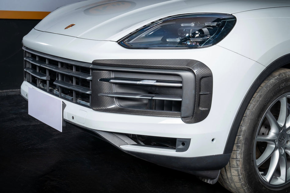 AERO CARBON - PORSCHE CAYENNE 9Y0.2 DRY CARBON FIBER FRONT BUMPER TRIM - Aero Carbon UK