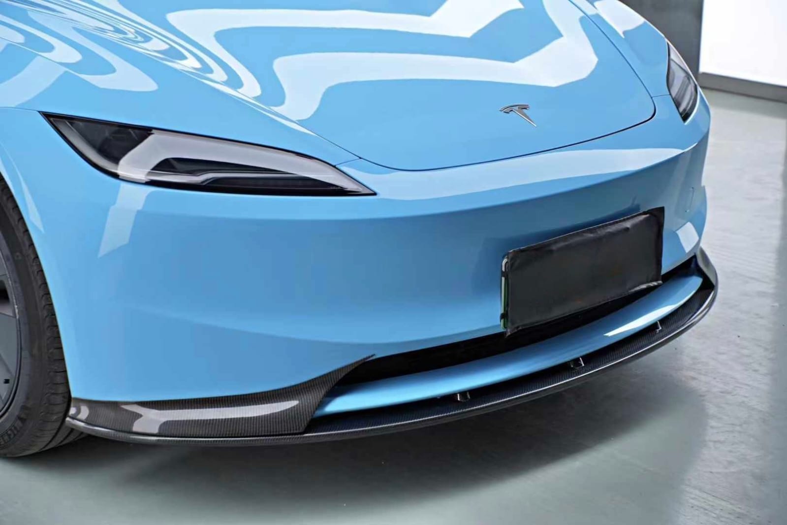 AERO CARBON - TESLA MODEL 3 HIGHLAND 2024+ DRY CARBON FIBRE FRONT LIP V2 - Aero Carbon UK