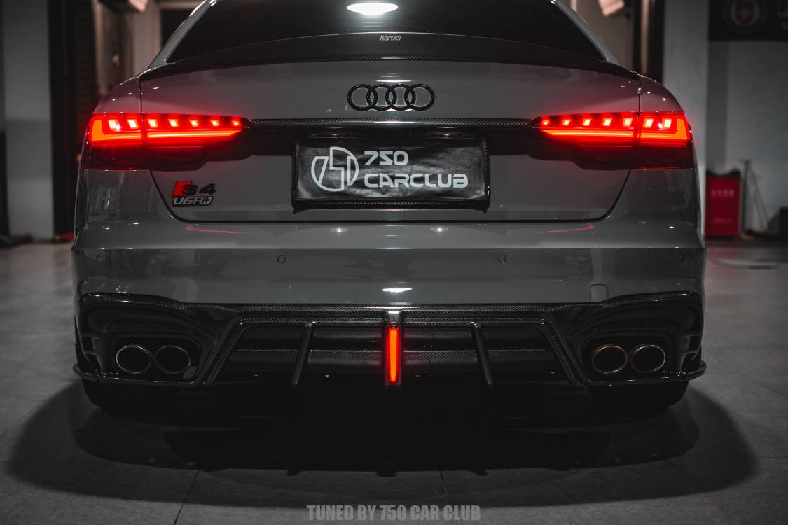 AERO DESIGN - AUDI A4 / S4 B9.5 CARBON FIBRE LED REAR DIFFUSER - Aero Carbon UK