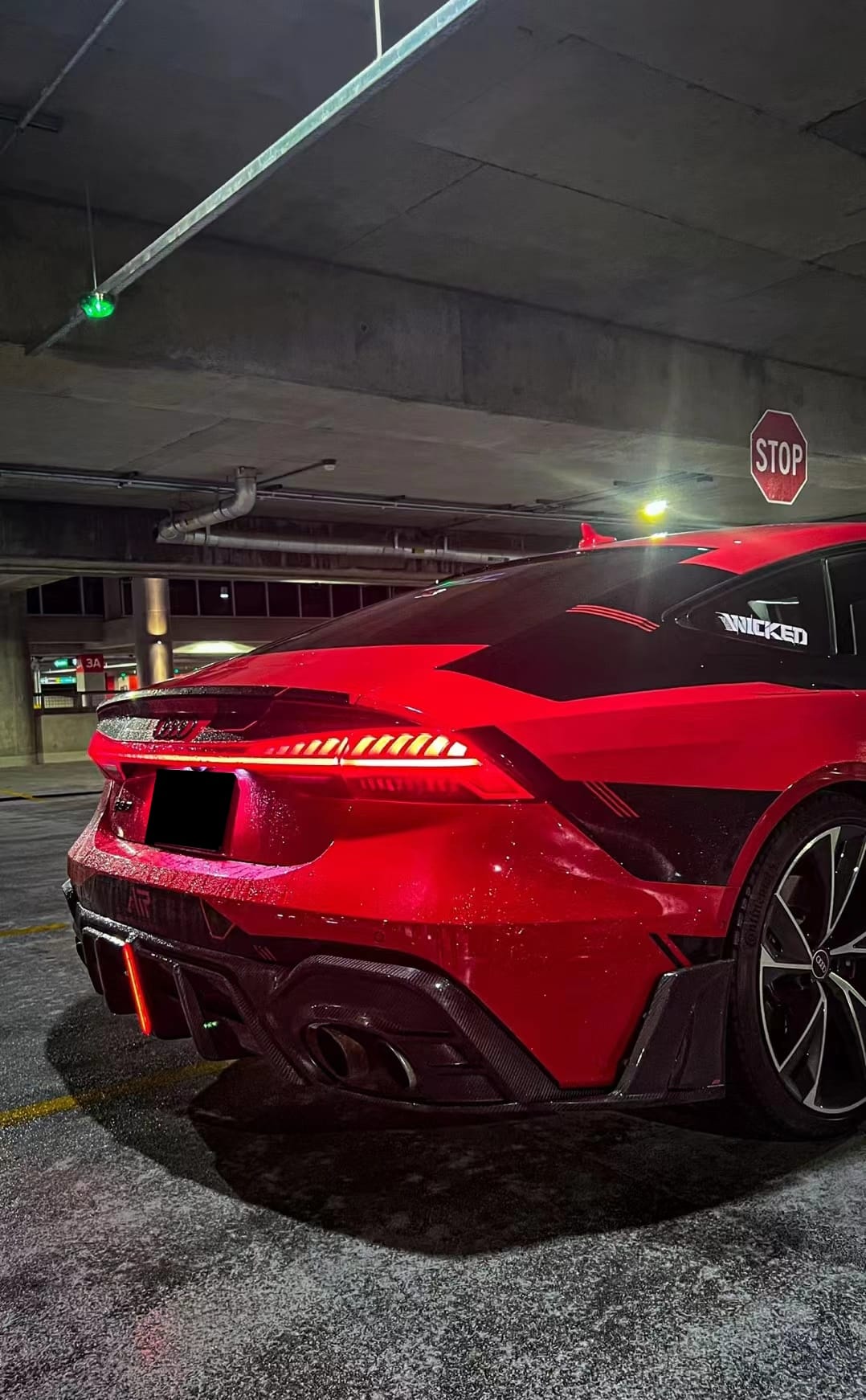 AERO DESIGN - AUDI RS6 / RS7 C8 DRY CARBON FIBRE LED REAR DIFFUSER - Aero Carbon UK