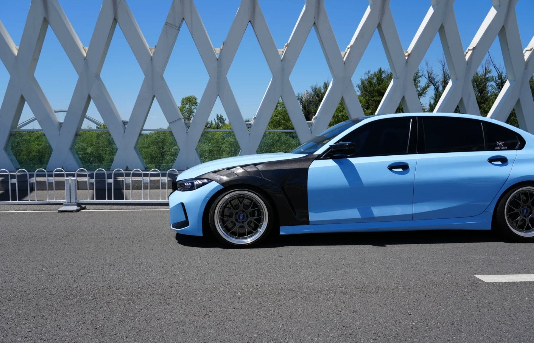 AE DESIGN - BMW 3 SERIES G20 DRY CARBON FIBRE SIDE FENDERS – Aero Carbon UK