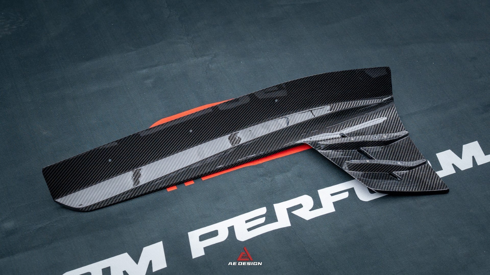 AERO DESIGN - PORSCHE 911 992 CARRERA/4/S/4S/GTS CARBON FIBRE SIDE SKIRTS - Aero Carbon UK