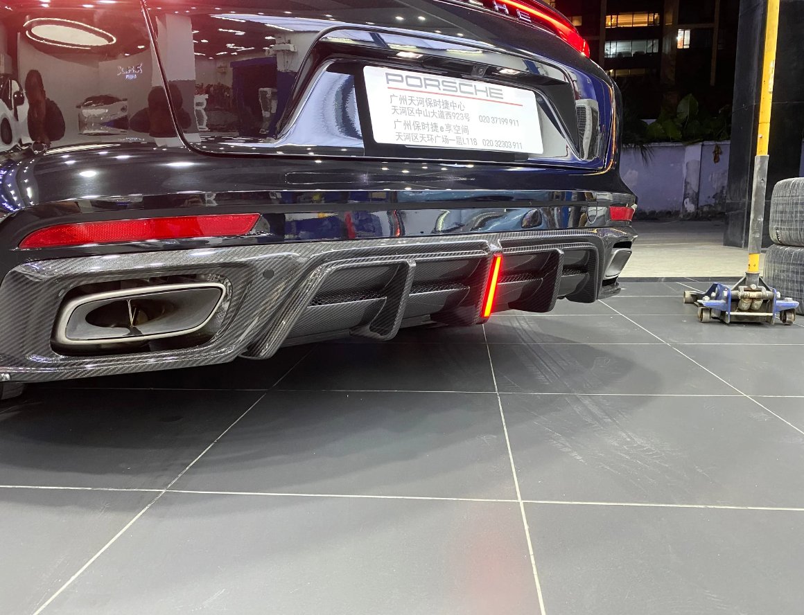 AERO DESIGN - PORSCHE PANAMERA 971.1 971.2 DRY CARBON FIBRE REAR DIFFUSER - Aero Carbon UK