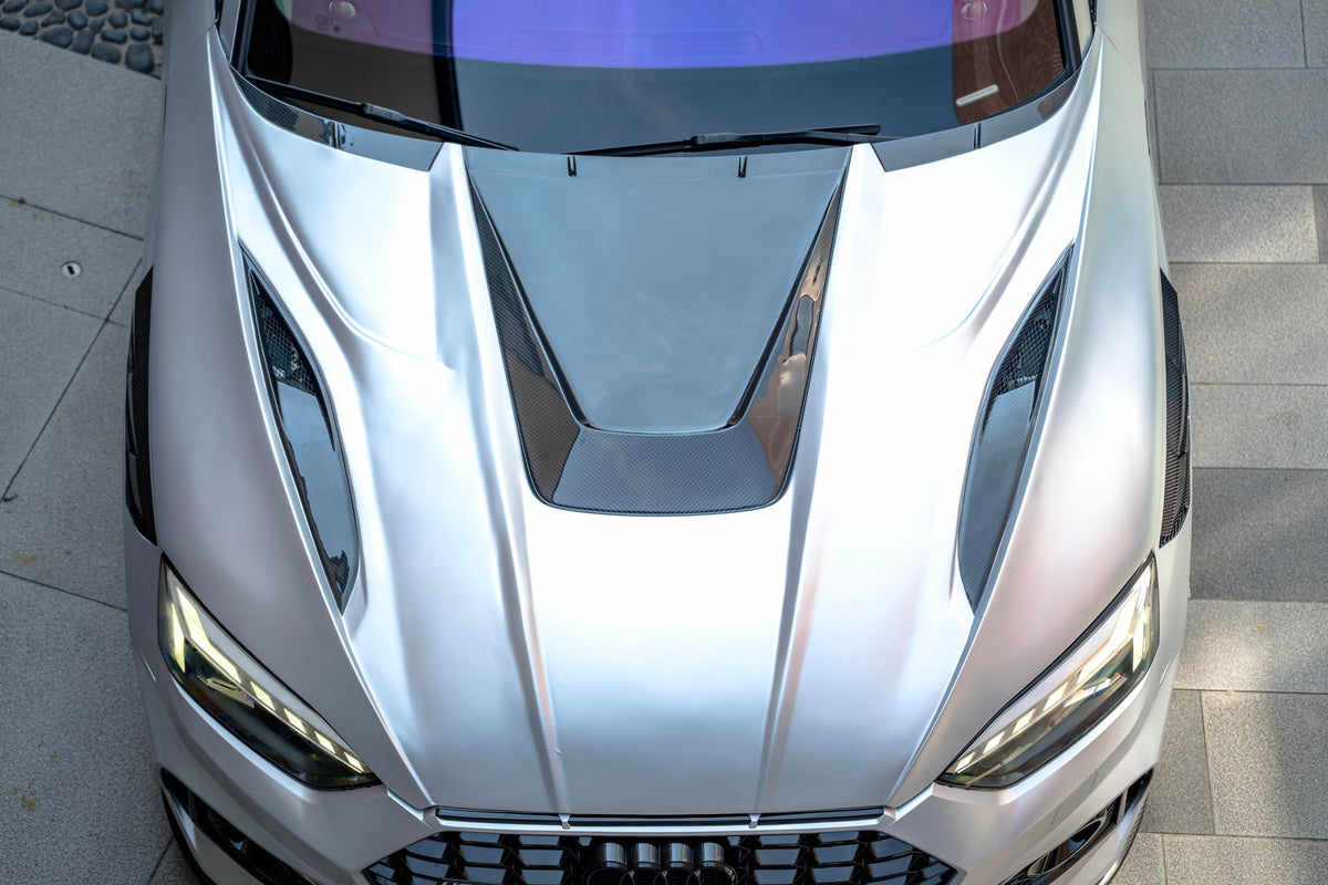 BCTXE Audi A5 S5 RS5 B9.5 carbon fibre vented hood bonnet fitted to silver RS5 Sportback, overhead view