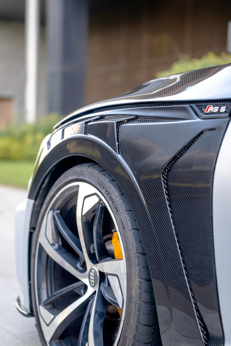 BCTXE Audi RS5 B9.5 carbon bonnet and front arch detail over 20 inch wheel