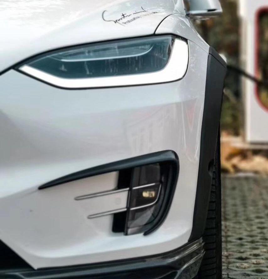CMST - TESLA MODEL X GEN 1 2016-2021 CARBON FIBRE FRONT UPPER VALENCES - Aero Carbon UK
