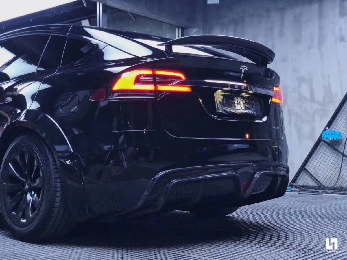 CMST - TESLA MODEL X GEN 1 2016-2021 CARBON FIBRE REAR DIFFUSER - Aero Carbon UK