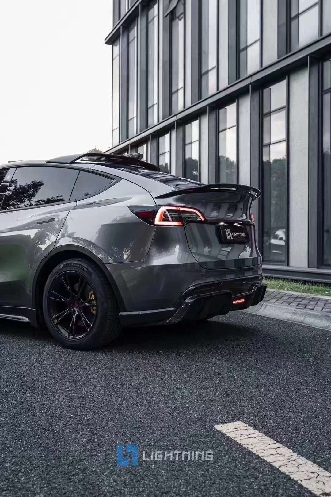 CMST - TESLA MODEL Y CARBON FIBRE DIFFUSER V1 - Aero Carbon UK