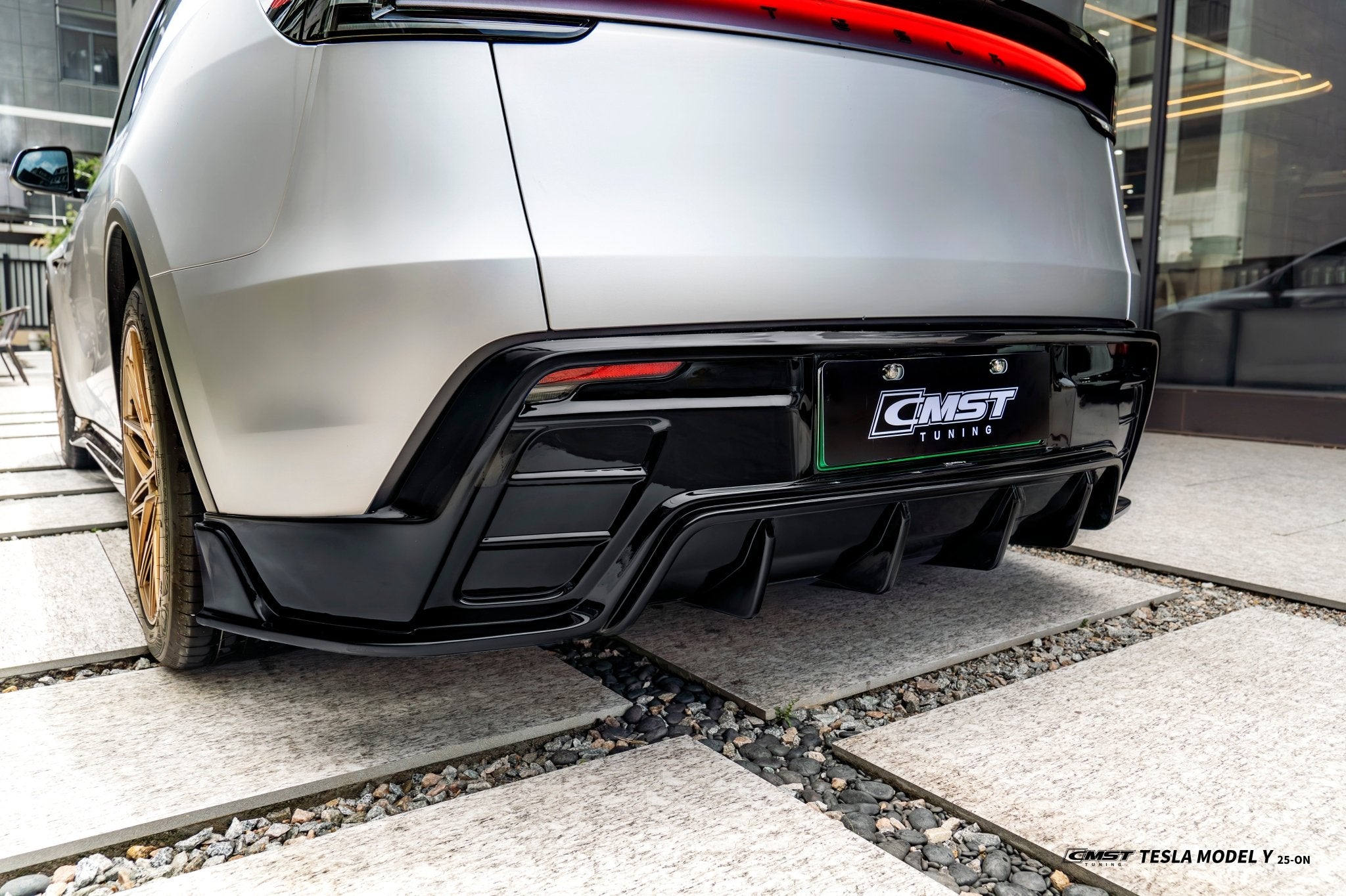 Tesla Model Y Rear Design CMST - TESLA MODEL Y JUNIPER 2025+ GLOSS BLACK ABS PLASTIC REAR DIFFUS ...
