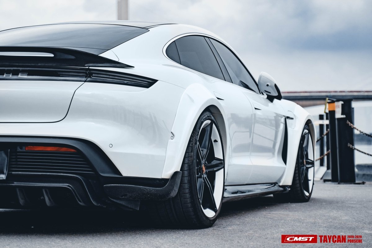 CMST - PORSCHE TAYCAN TURBO / TURBO S CARBON FIBRE FULL BODY KIT