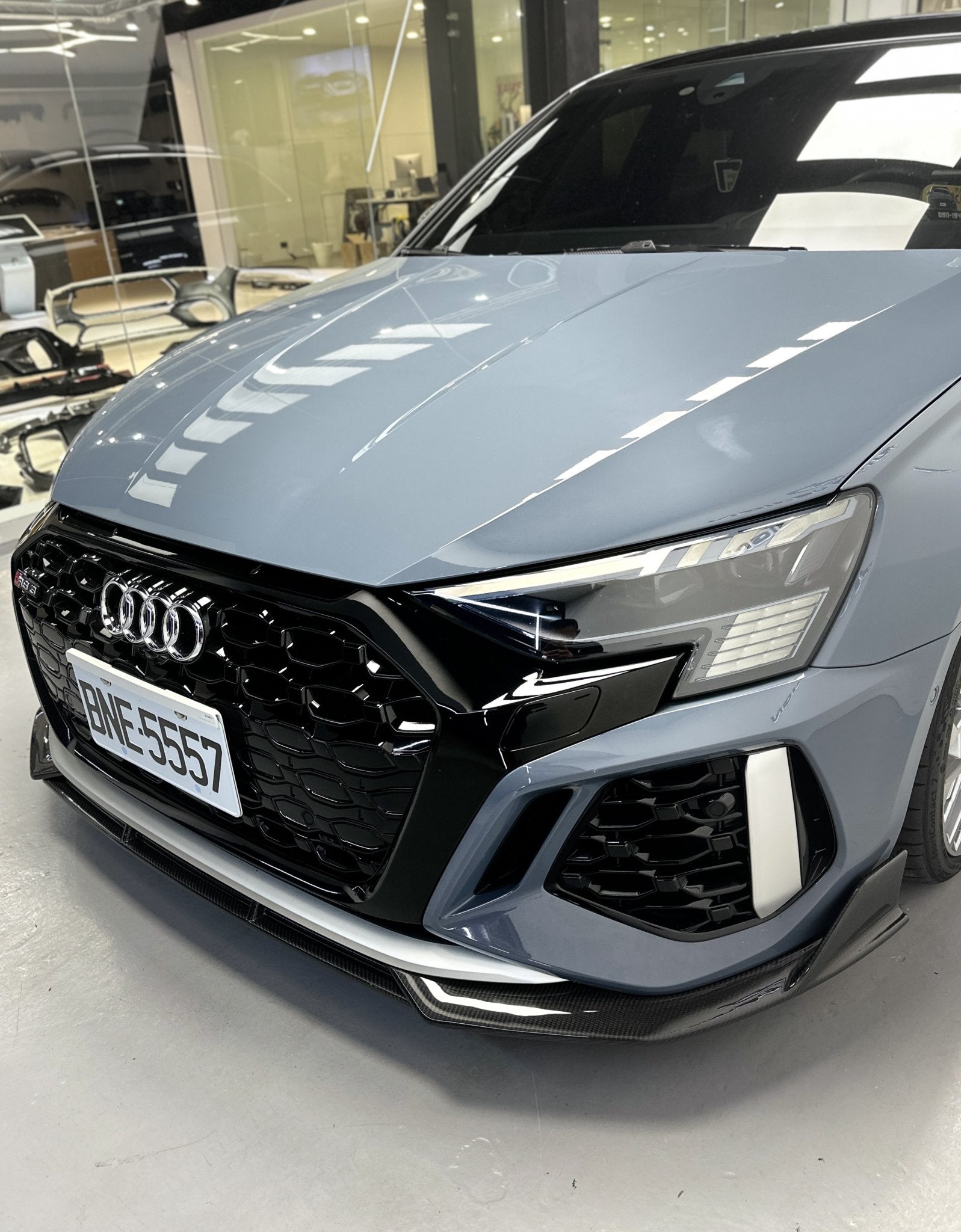 FUTURE DESIGN - AUDI RS3 8Y DRY CARBON FIBRE FRONT LIP - Aero Carbon UK