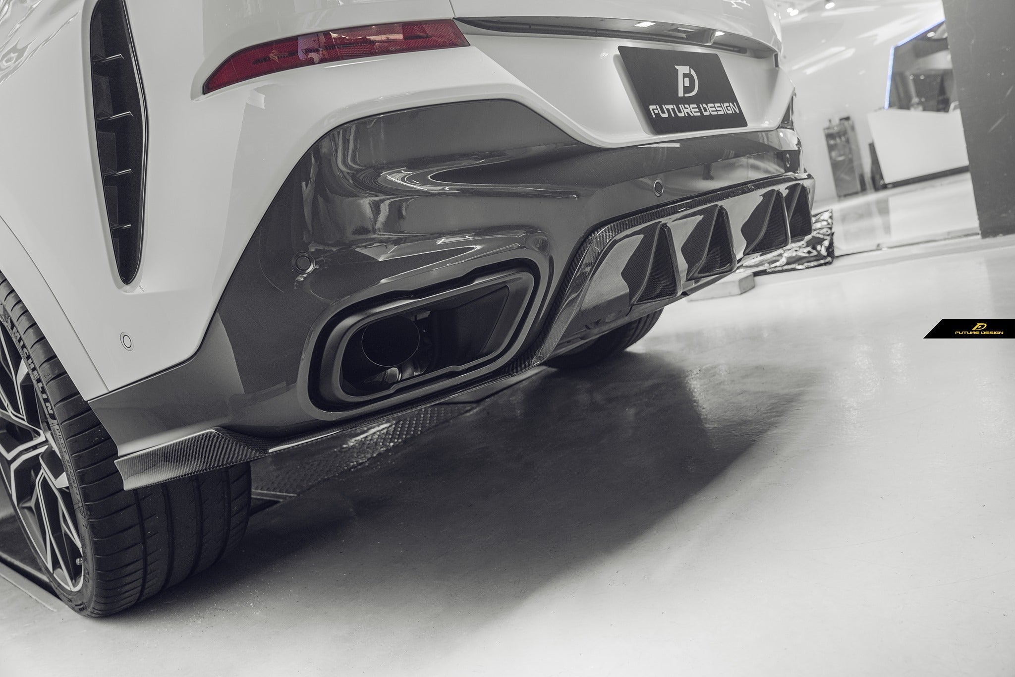 FUTURE DESIGN - BMW G06 X6 CARBON FIBRE REAR DIFFUSER - Aero Carbon UK