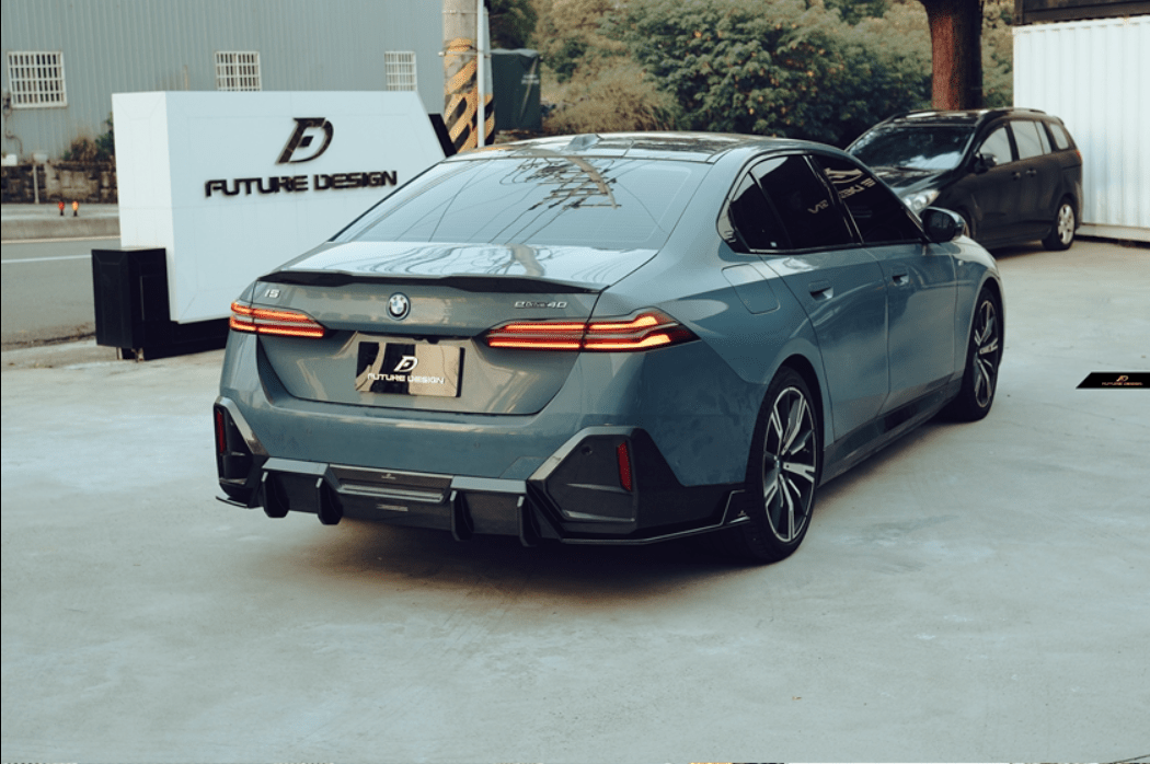 FUTURE DESIGN - BMW I5 G60 DRY CARBON REAR DIFFUSER - Aero Carbon UK
