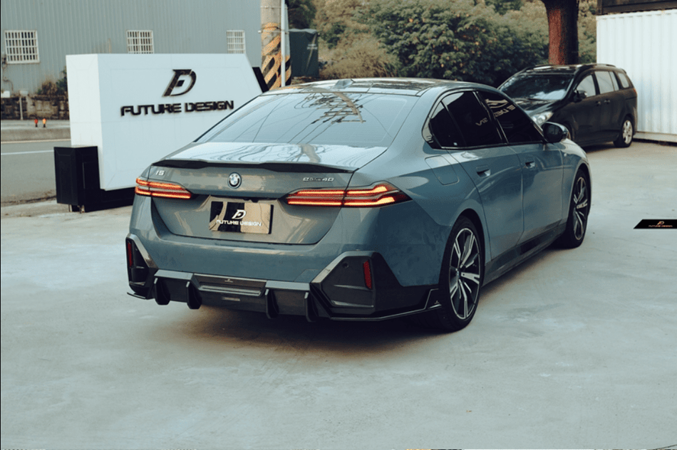 FUTURE DESIGN - BMW I5 G60 DRY CARBON REAR DIFFUSER - Aero Carbon UK