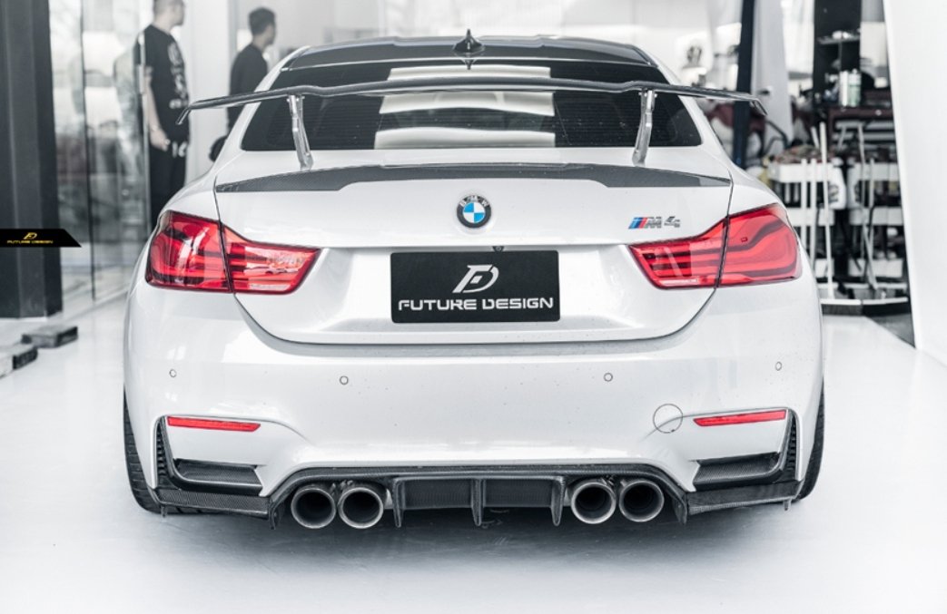 FUTURE DESIGN - BMW M3 F80 / M4 F82 F83 CARBON FIBRE REAR BUMPER TRIM - Aero Carbon UK