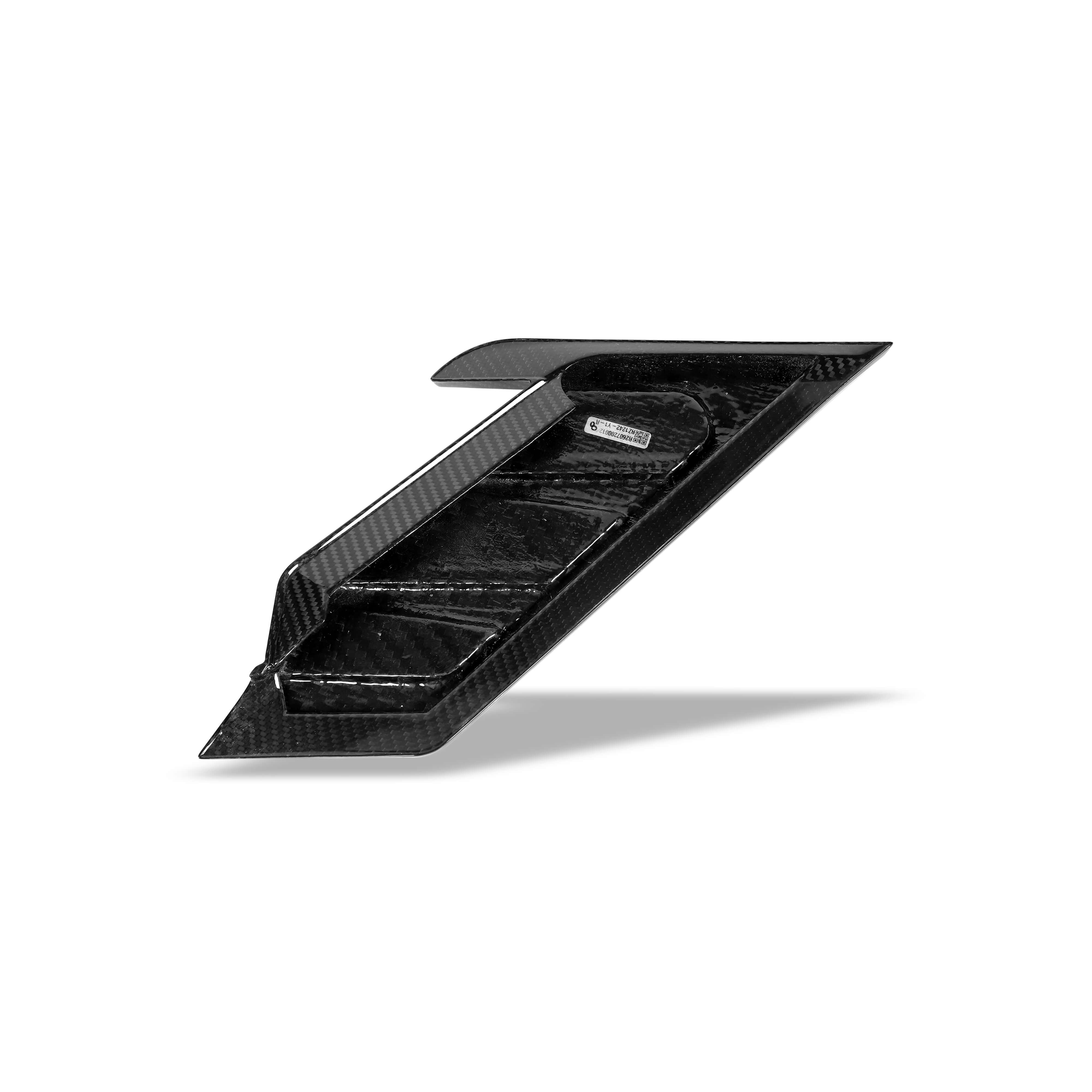 RevozPort BMW X6 G06 carbon fibre side fender vents detail