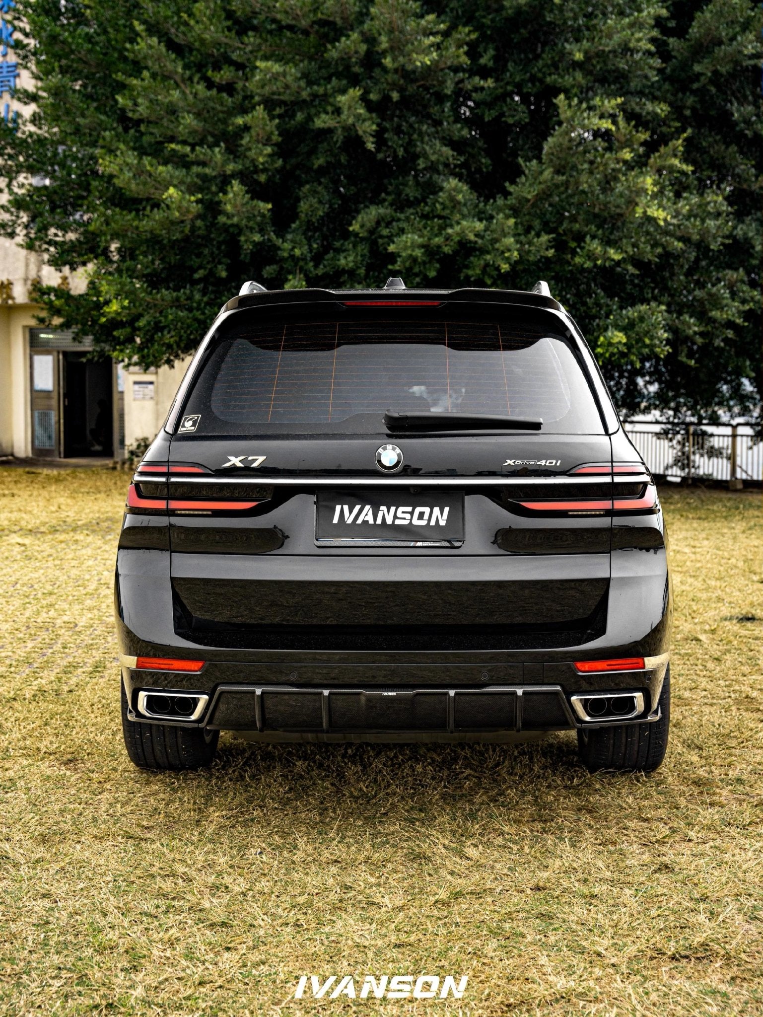 IVANSON - BMW X7 G07 LCI DRY CARBON FIBER REAR DIFFUSER - Aero Carbon UK