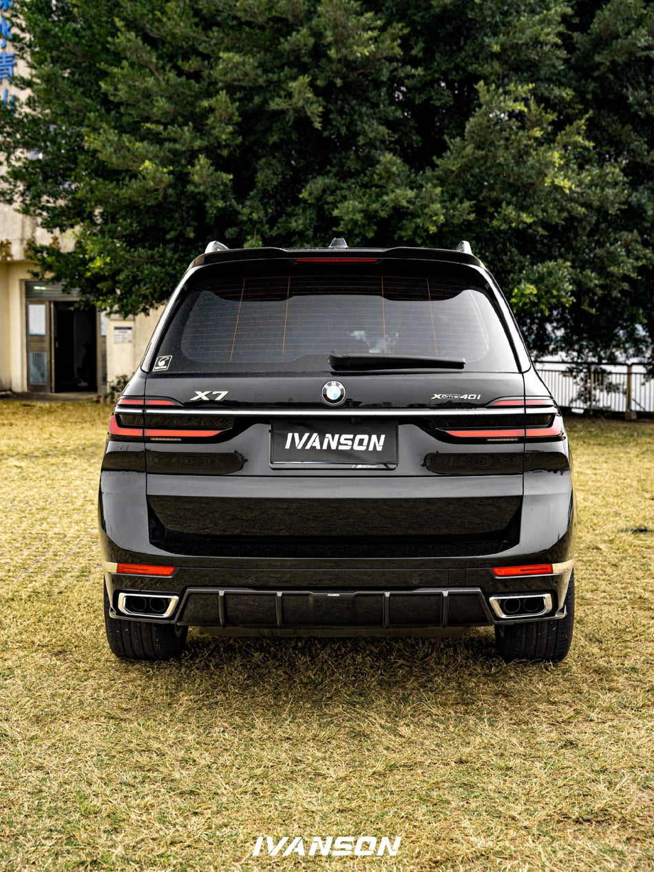 IVANSON - BMW X7 G07 LCI DRY CARBON FIBER REAR DIFFUSER - Aero Carbon UK