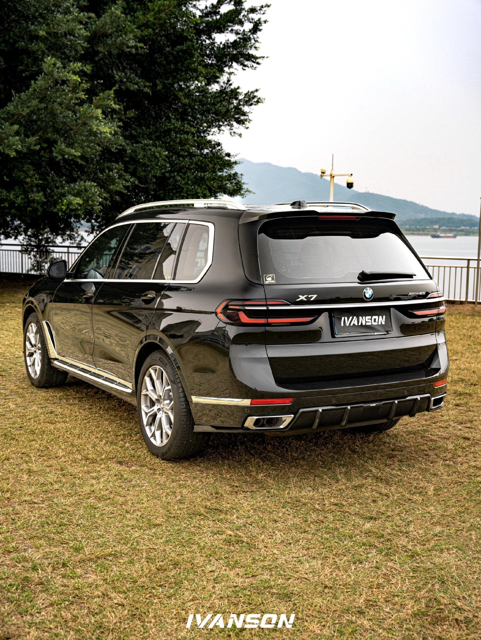 IVANSON - BMW X7 G07 LCI DRY CARBON FIBER REAR SPOILER - Aero Carbon UK