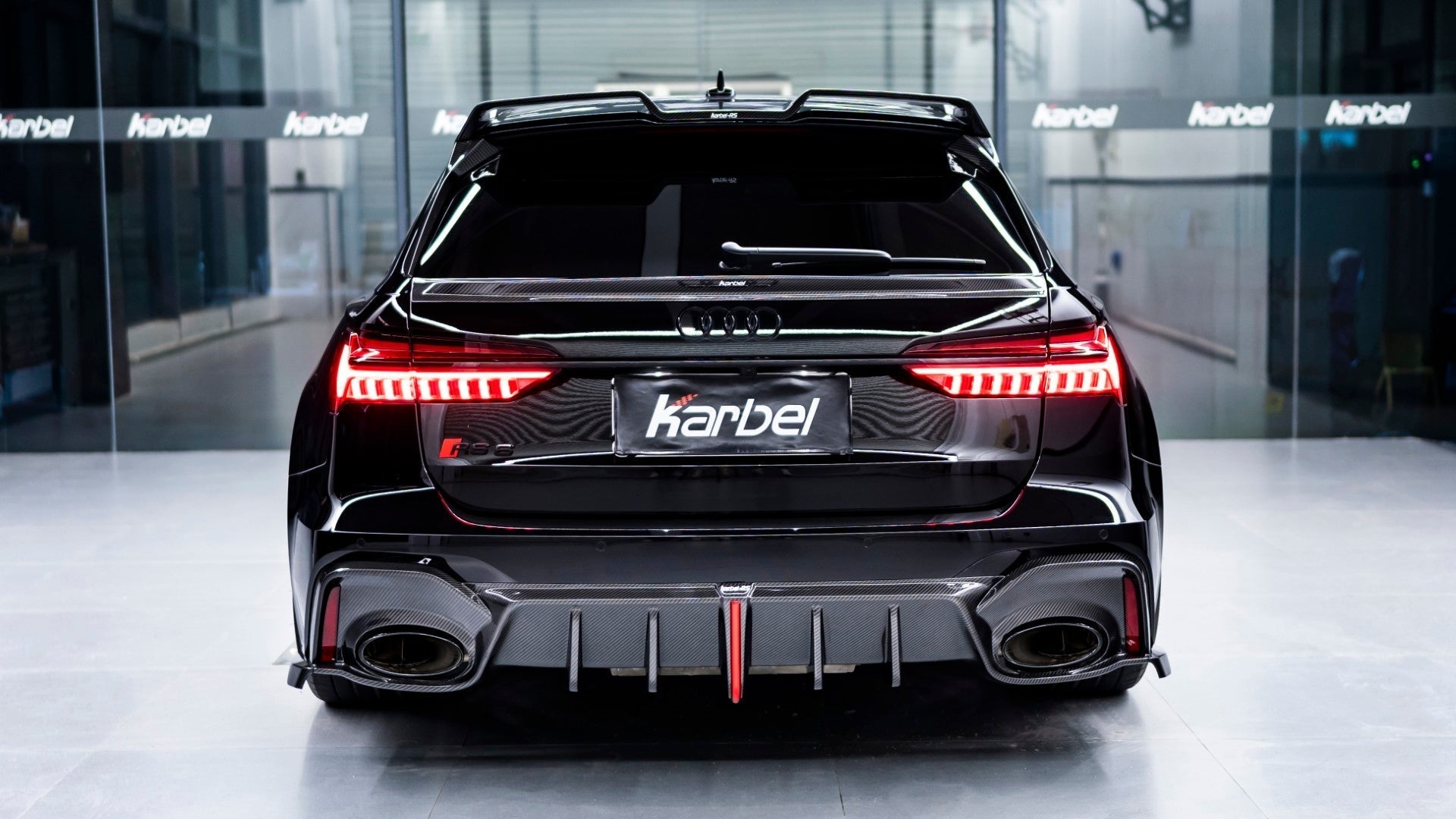 KARBEL - AUDI RS6 C8 DRY CARBON FIBRE REAR MID SPOILER - Aero Carbon UK