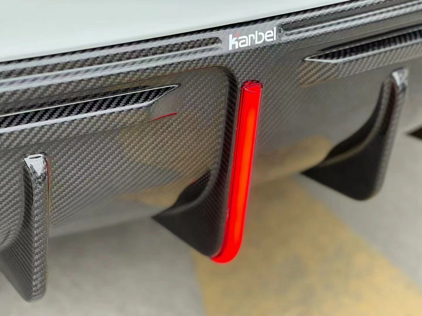 KARBEL - TESLA MODEL Y / PERFORMANCE DRY CARBON FIBRE REAR DIFFUSER - Aero Carbon UK