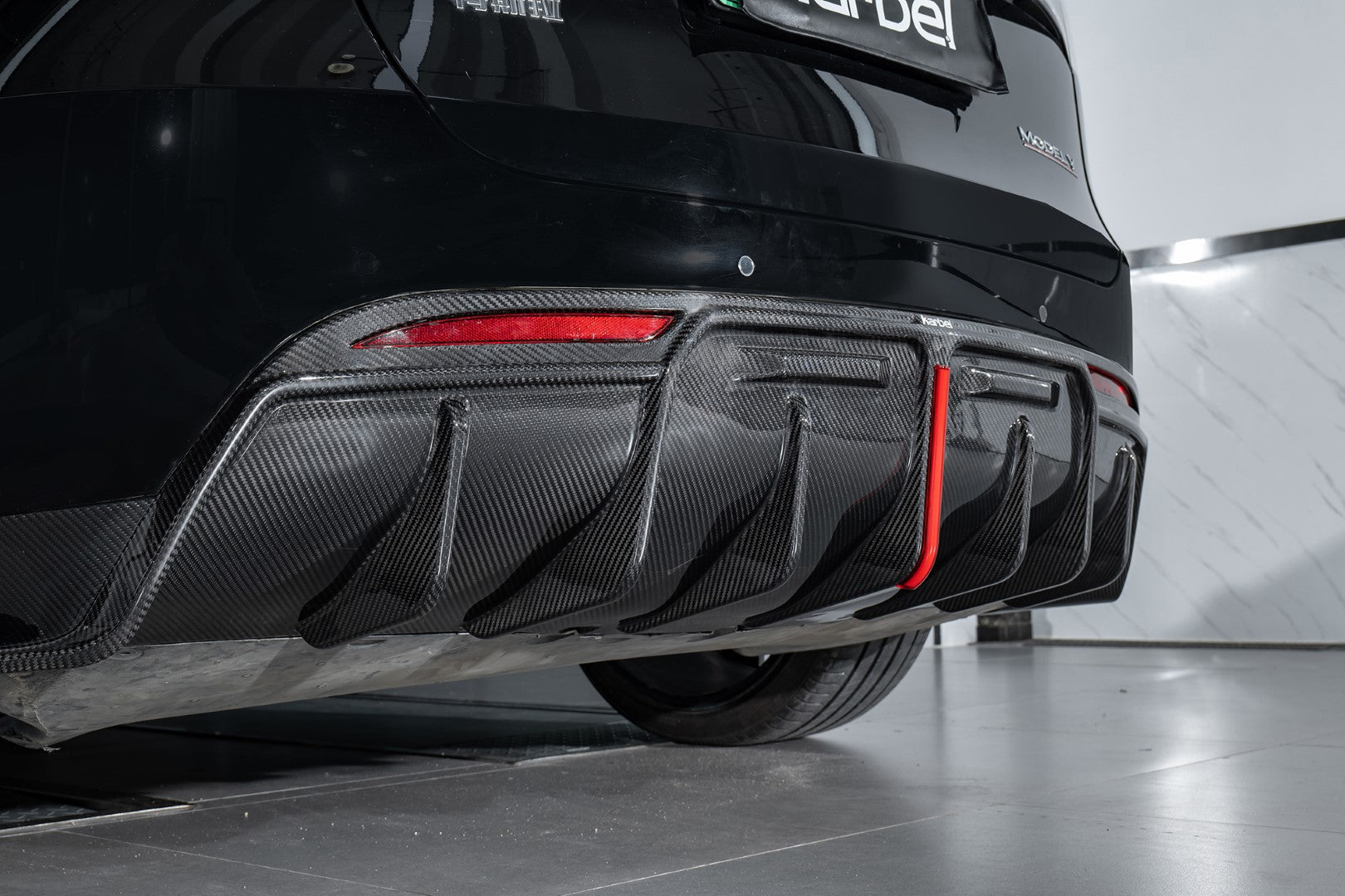 KARBEL - TESLA MODEL Y / PERFORMANCE DRY CARBON FIBRE REAR DIFFUSER - Aero Carbon UK