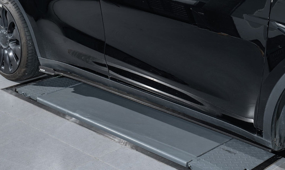 KARBEL - TESLA MODEL Y / PERFORMANCE DRY CARBON FIBRE SIDE SKIRTS - Aero Carbon UK