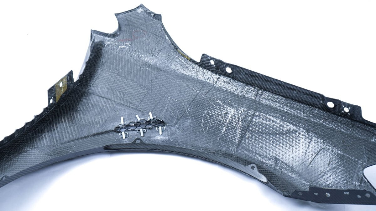 KARBEL - VOLKSWAGEN GOLF R / GTI MK7.5 CARBON FIBRE FRONT FENDERS - Aero Carbon UK