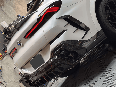 LUMING - BMW X6 G06 DRY CARBON FIBER LED REAR DIFFUSER - Aero Carbon UK