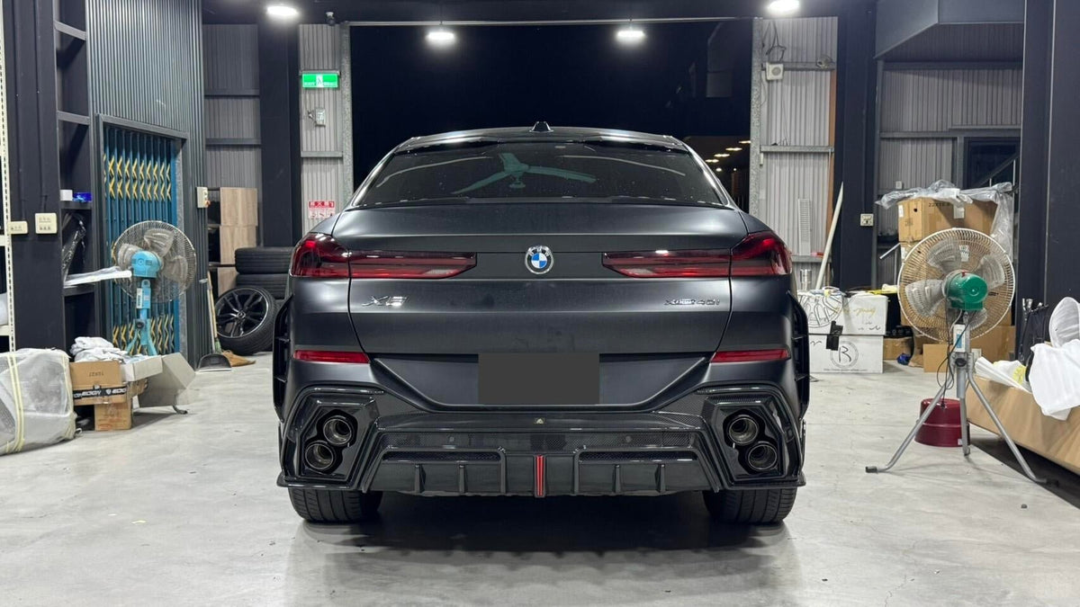 LUMING - BMW X6 G06 DRY CARBON FIBER LED REAR DIFFUSER - Aero Carbon UK