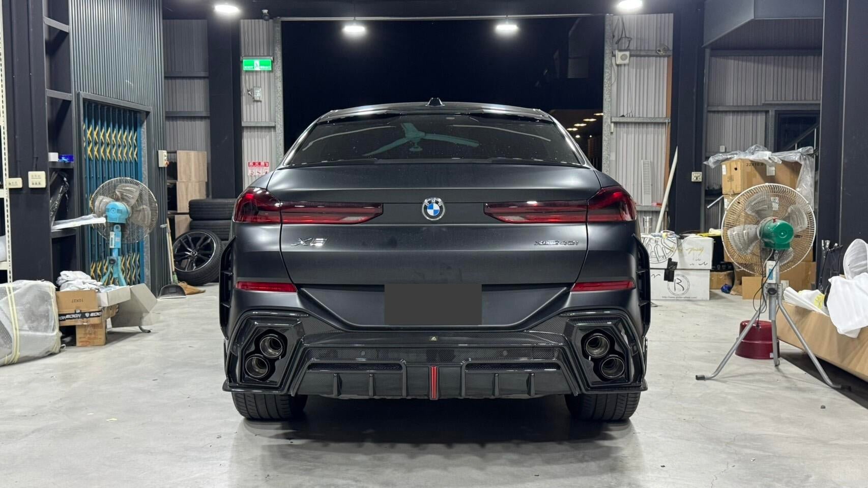 LUMING - BMW X6 G06 DRY CARBON FIBER LED REAR DIFFUSER - Aero Carbon UK